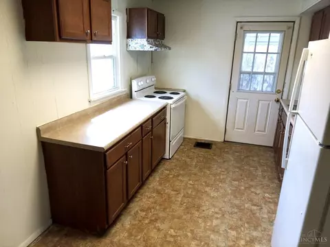 Kitchen - 52 Second St, Batavia, OH 45103 photo 2 of 2