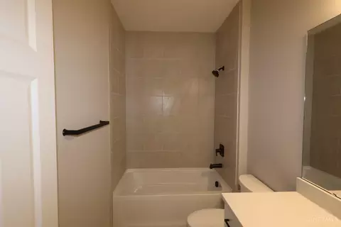 Bath - 195 Tilly Ct, Springboro, OH 45066 photo 5 of 5