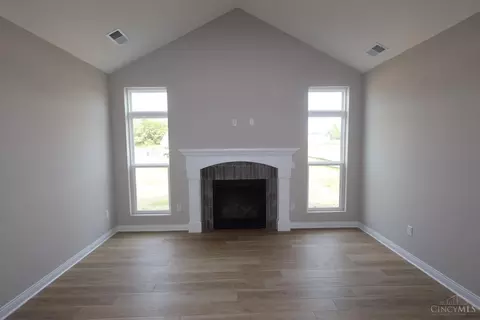 Living - 195 Tilly Ct, Springboro, OH 45066 photo 2 of 2