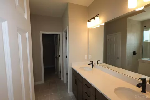 Bath - 195 Tilly Ct, Springboro, OH 45066 photo 4 of 5