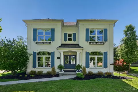 10344 Deerfield Rd, Montgomery, OH 45242