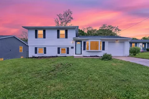 11424 Riga Ct, Forest Park, OH 45240
