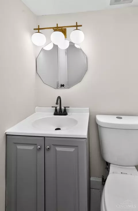 Bath - 11424 Riga Ct, Forest Park, OH 45240 photo 6 of 6