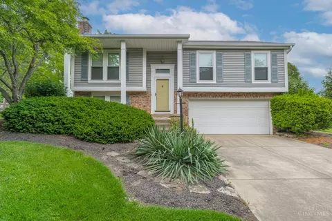 8294 Creek Woods Pl, Maineville, OH 45039
