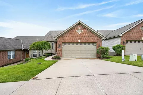 4977 Kleeman Green Dr, Cincinnati, OH 45211