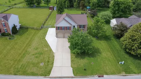 1284 Clarawill Dr, Loveland, OH 45140