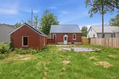 Exterior - 204 Grandin Dr, Georgetown, OH 45121 photo 6 of 8