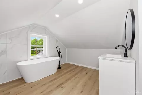 Bath - 204 Grandin Dr, Georgetown, OH 45121 photo 3 of 3