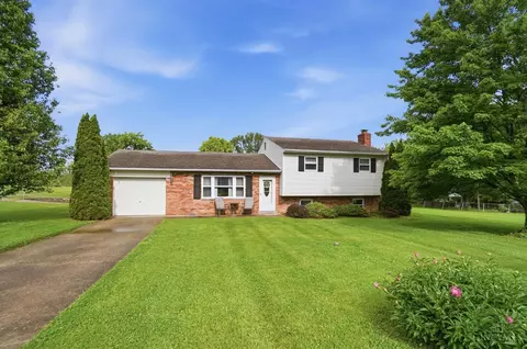 9537 Crestfield Dr, West Chester, OH 45069