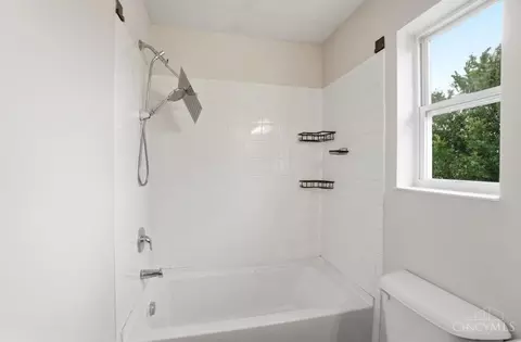 Bath - 7025 Locker Ct, Cincinnati, OH 45224 photo 1 of 6