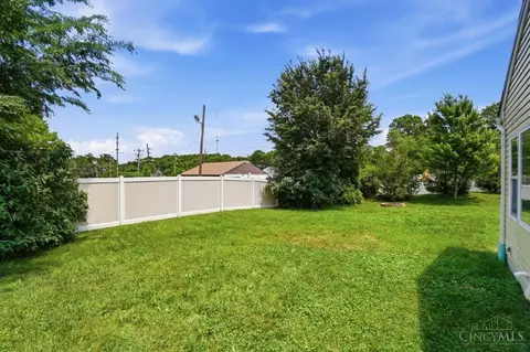 Exterior - 7025 Locker Ct, Cincinnati, OH 45224 photo 7 of 9