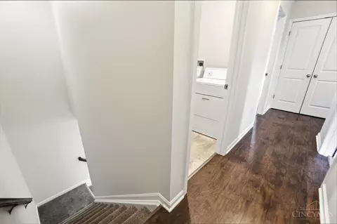 Entry Way - 7025 Locker Ct, Cincinnati, OH 45224 photo 8 of 12