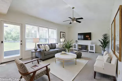 Living - 10152 Timberview Ct, Woodlawn, OH 45215 photo 2 of 6
