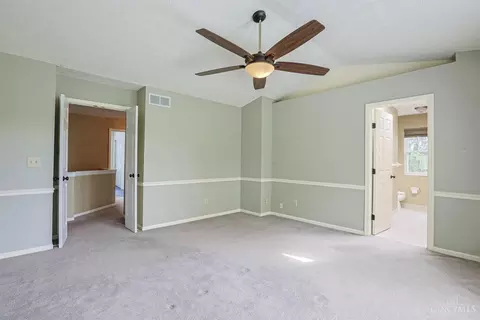 Bedroom - 10152 Timberview Ct, Woodlawn, OH 45215 photo 3 of 10