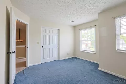 Bedroom - 10152 Timberview Ct, Woodlawn, OH 45215 photo 8 of 10