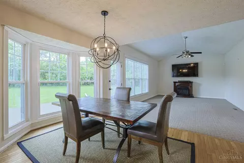 Dining - 10152 Timberview Ct, Woodlawn, OH 45215 photo 4 of 4