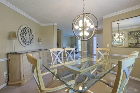 Dining - 10152 Timberview Ct, Woodlawn, OH 45215 photo 2 of 4