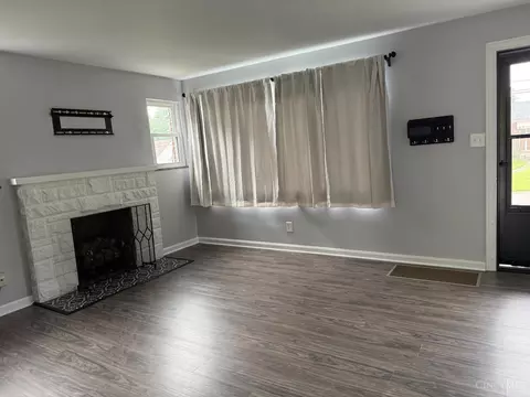 Living - 173 W Crest Dr, Reading, OH 45215 photo 2 of 2