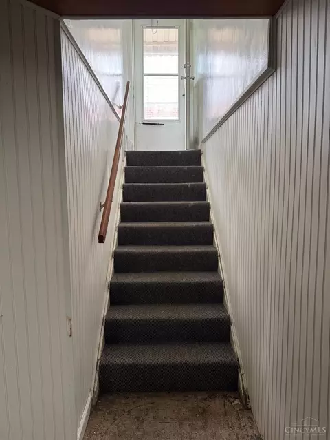 Entry Way - 173 W Crest Dr, Reading, OH 45215 photo 3 of 3