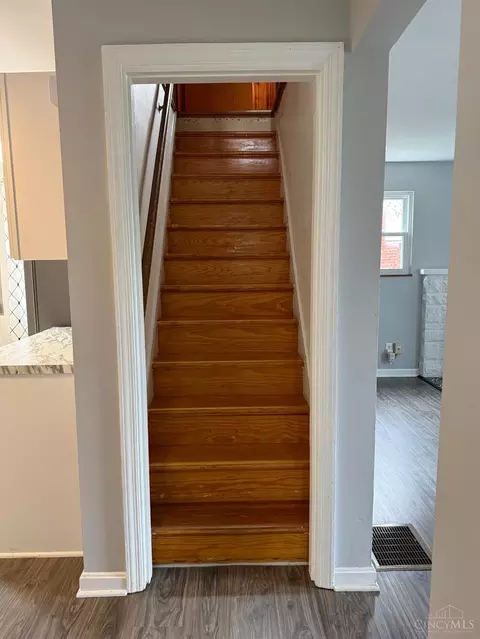 Entry Way - 173 W Crest Dr, Reading, OH 45215 photo 2 of 3