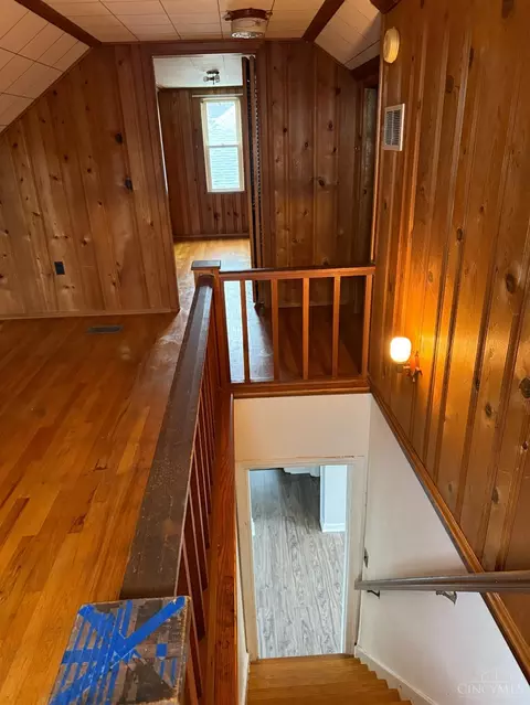 Entry Way - 173 W Crest Dr, Reading, OH 45215 photo 1 of 3