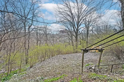 Exterior - 2222 Eureka Ter, Cincinnati, OH 45219 photo 5 of 5