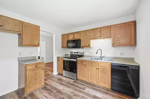 Kitchen - 10512 West Rd, Harrison, OH 45030 photo 2 of 2