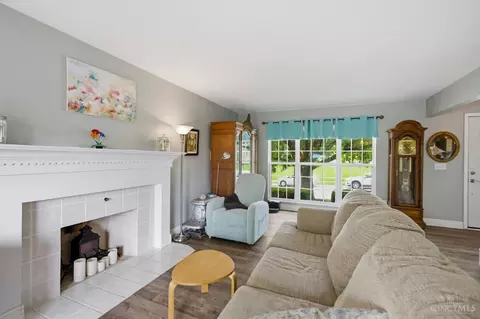 Living - 2374 Candlemakers Ln, Maineville, OH 45039 photo 2 of 2