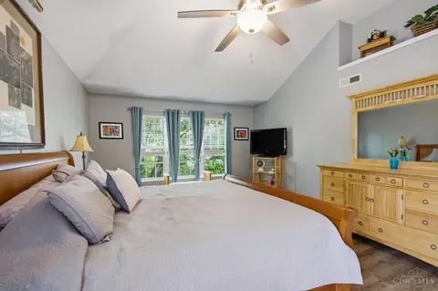 Bedroom - 2374 Candlemakers Ln, Maineville, OH 45039 photo 1 of 4