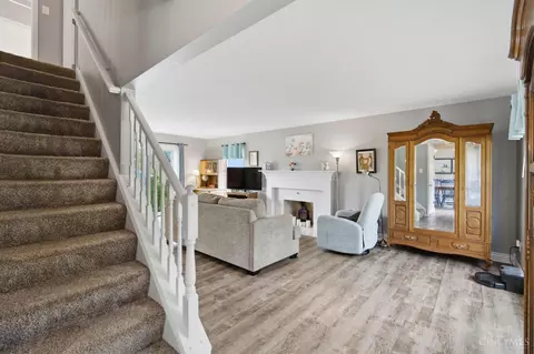 Entry Way - 2374 Candlemakers Ln, Maineville, OH 45039 photo 1 of 4