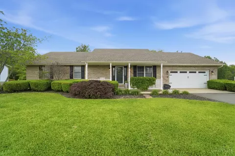 8986 Fawn Trl, Blanchester, OH 45107