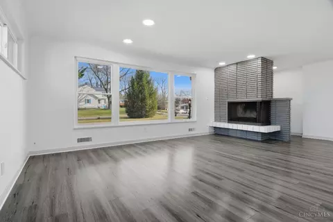Living - 6101 Capri Dr, Cincinnati, OH 45224 photo 3 of 3