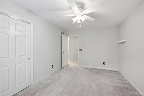 Bedroom - 9486 Oakhurst Ct, Blue Ash, OH 45241 photo 8 of 11