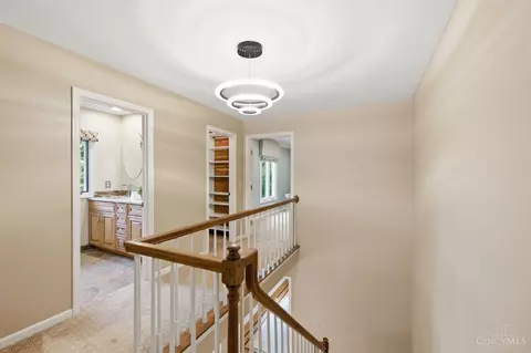 Entry Way - 9486 Oakhurst Ct, Blue Ash, OH 45241 photo 5 of 5