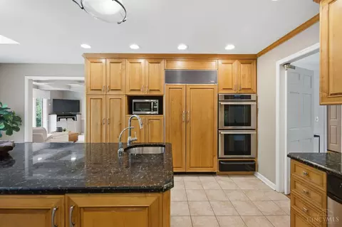 Kitchen - 9486 Oakhurst Ct, Blue Ash, OH 45241 photo 3 of 4