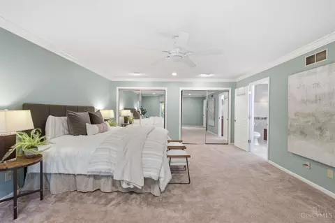 Bedroom - 9486 Oakhurst Ct, Blue Ash, OH 45241 photo 2 of 11