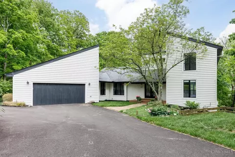6167 Foxdale Ct, Madeira, OH 45243
