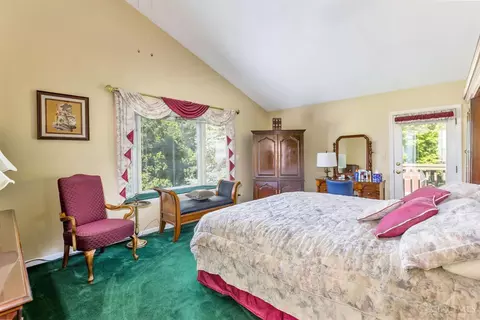 Bedroom - 4885 Beechwood Rd, Cincinnati, OH 45244 photo 1 of 6