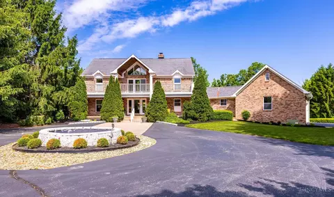 Exterior - 4885 Beechwood Rd, Cincinnati, OH 45244 photo 5 of 13