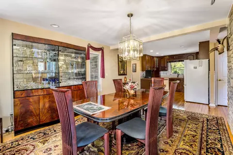 Dining - 4885 Beechwood Rd, Cincinnati, OH 45244 photo 3 of 3