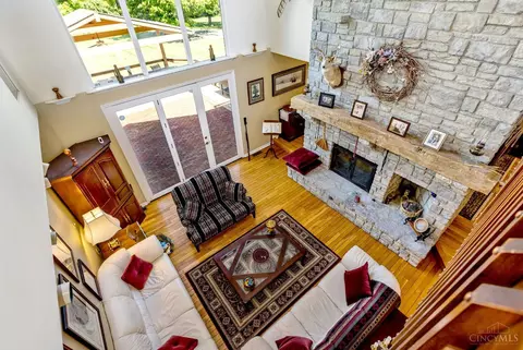 Living - 4885 Beechwood Rd, Cincinnati, OH 45244 photo 6 of 6