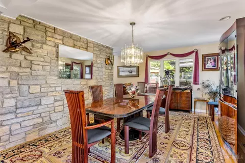 Dining - 4885 Beechwood Rd, Cincinnati, OH 45244 photo 2 of 3