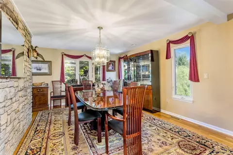 Dining - 4885 Beechwood Rd, Cincinnati, OH 45244 photo 1 of 3