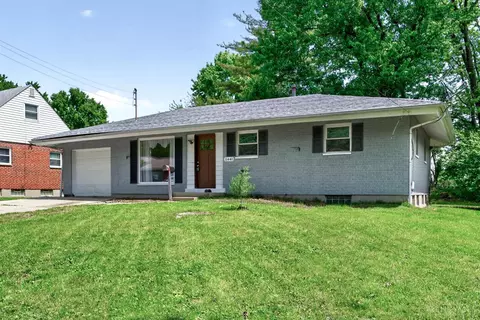 11440 Folkstone Dr, Forest Park, OH 45240