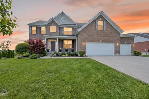 424 Calumet Farms Dr, Lebanon, OH 45036