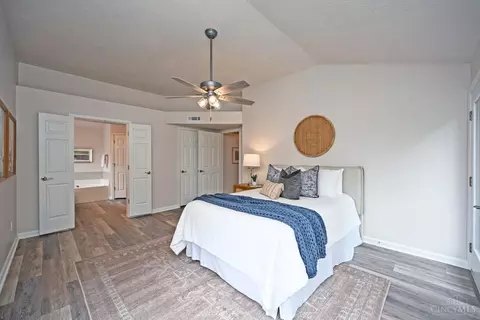 Bedroom - 8418 Ridge Pointe Ct, Cincinnati, OH 45237 photo 2 of 4