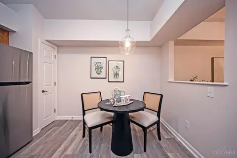 Dining - 8418 Ridge Pointe Ct, Cincinnati, OH 45237 photo 2 of 2