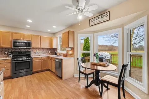 Kitchen - 14059 Boyd Rd, Mount Orab, OH 45154 photo 3 of 3