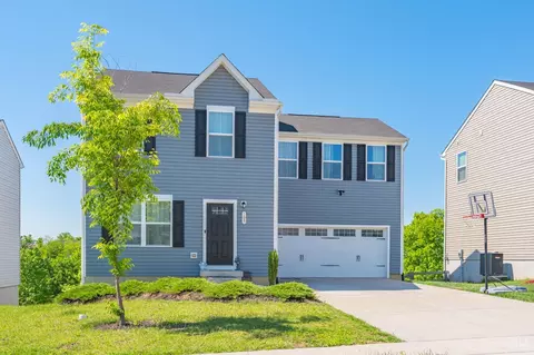 109 Sunrise Ln, New Richmond, OH 45157