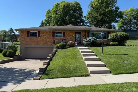 3897 Robinhill Dr, Cincinnati, OH 45211